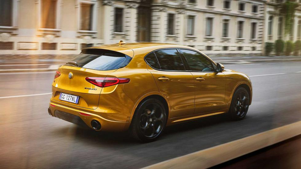 Τιμούν την GT 1300 οι Alfa Romeo Giulia & Stelvio GT Junior